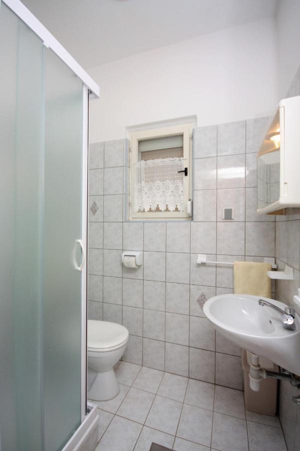 Apartments By The Sea Kampor, Rab - 4986 Bagian luar foto